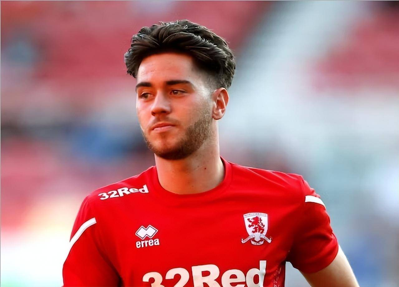 转会期突围战来临,瓦伦西亚围绕荷甲止住颓势,媒体盛赞,更衣室氛围转暖的简单介绍 转会期突围战来临,瓦伦西亚围绕荷甲止住颓势,媒体盛赞,更衣室氛围转暖的简单介绍