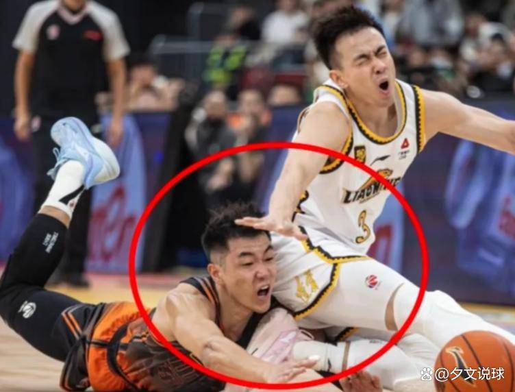 山东男篮迎足总杯关键赛，关键时刻回应争议，态度坚定，医务组通报恢复的简单介绍