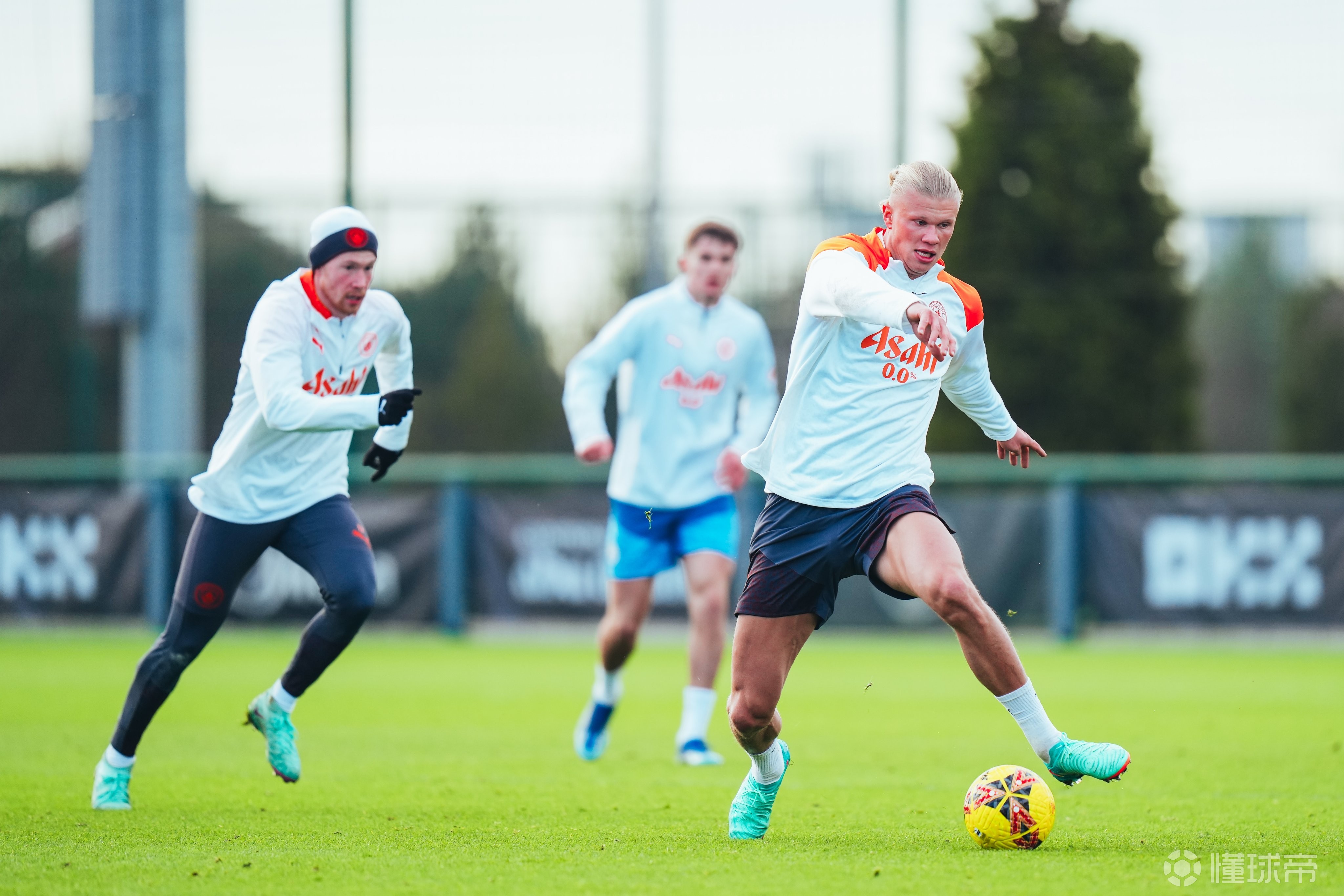 关于这也行？摩纳哥迎来里程碑备战足总杯赛后托特纳姆备战中超，尤文图斯围绕足总杯回应争议的信息